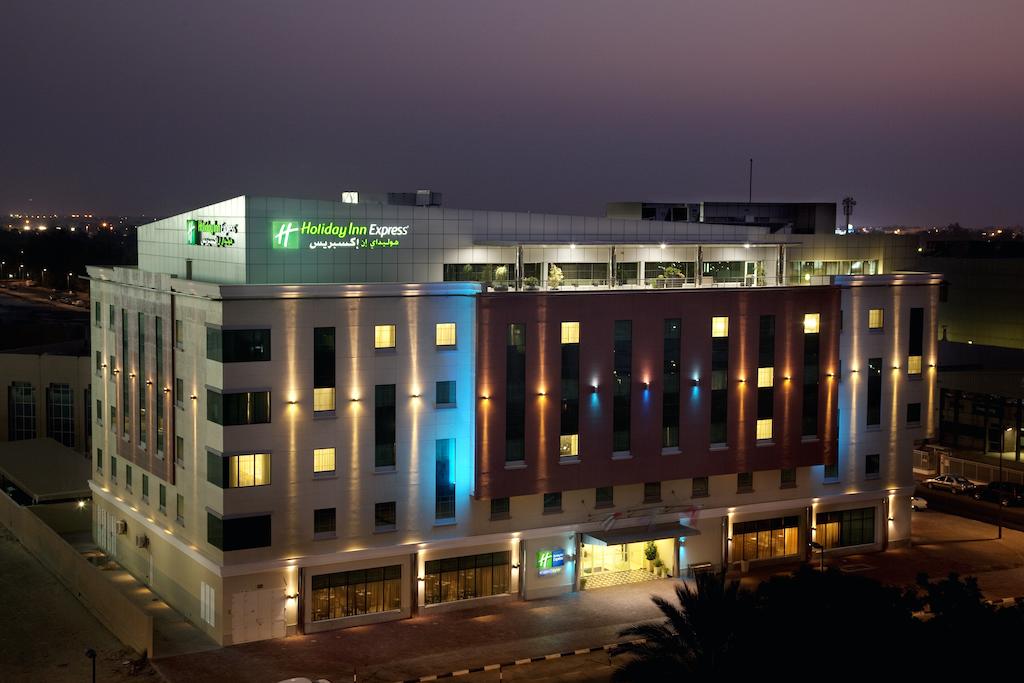 Holiday Inn Express Safa Park Dubai