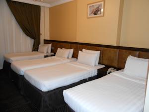 Quad Room